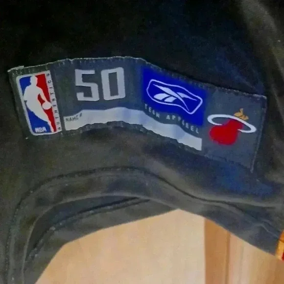 D. Wade Size 50 jersey  from reebok. 100 authentic. - Picture 4 of 7